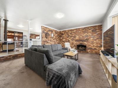14 Maree Court, Centenary Heights