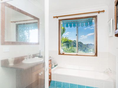 50 Tongarra Drive, Ocean Shores