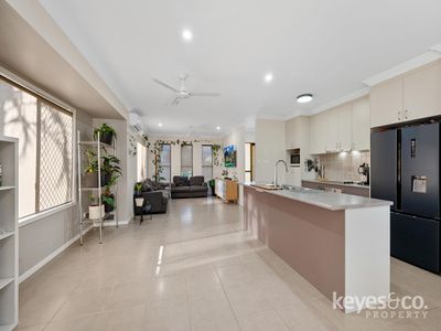 4 Bilbao Place, Bushland Beach