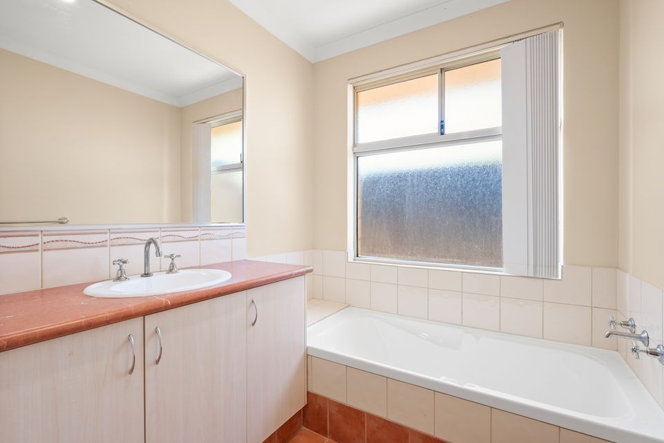 13 Valheru Avenue, Rockingham