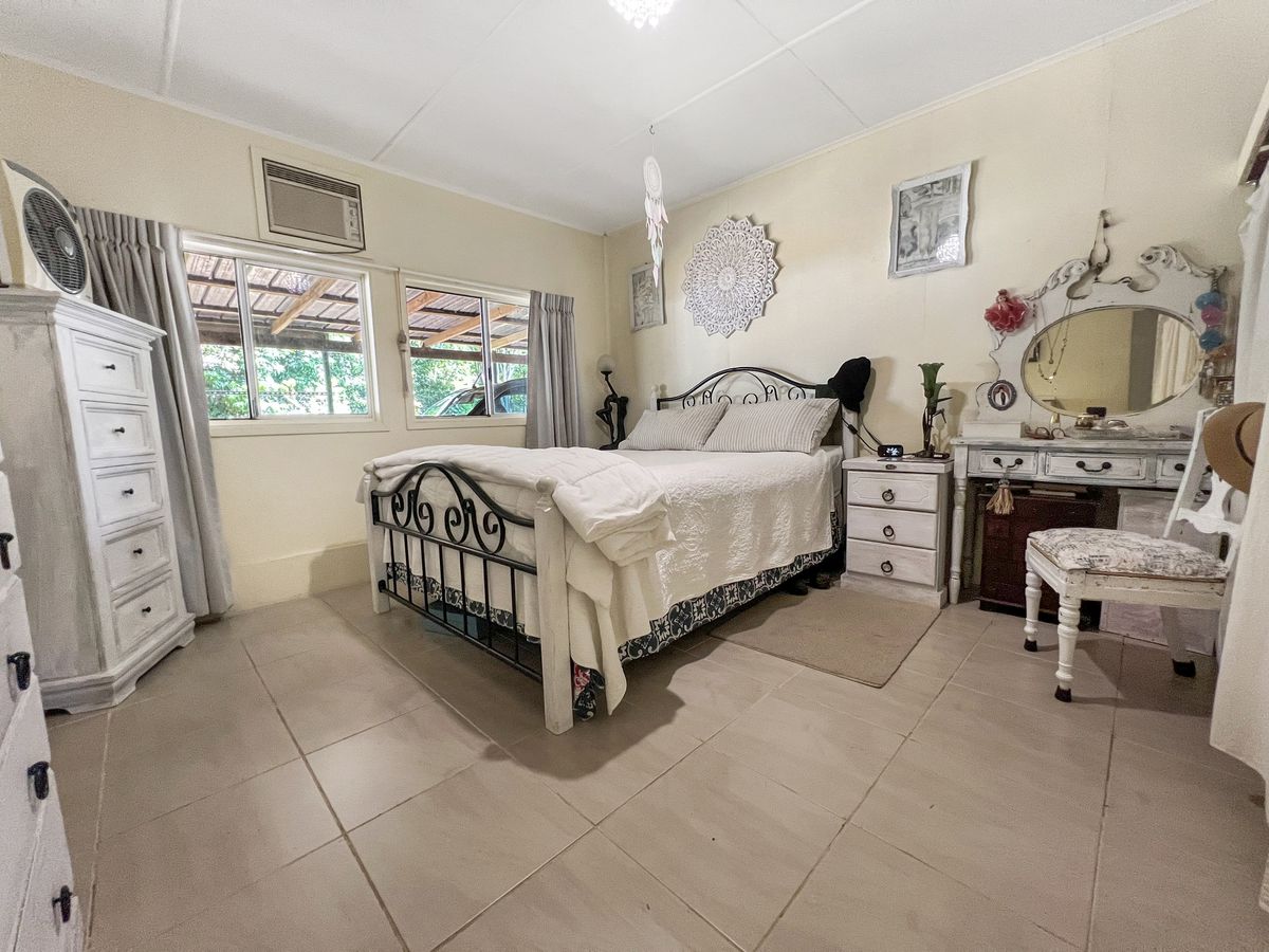 13 Panoramic Drive, Atherton