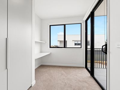 5 Dobright street, Truganina