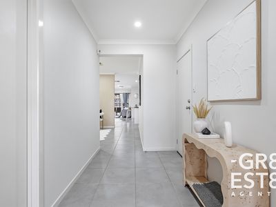 8 John Russell road, Cranbourne West