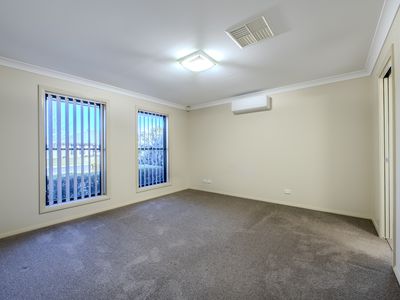 6 Waldorf Place, Dubbo