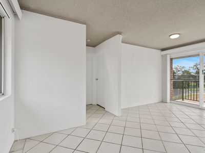 12 / 6 Eyre Street, Warrawong