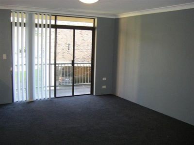 11 / 2-4 Hindmarsh Avenue, North Wollongong