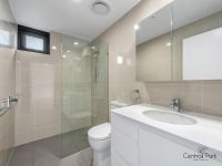 unit 122 / 181 Clarence Road, Indooroopilly