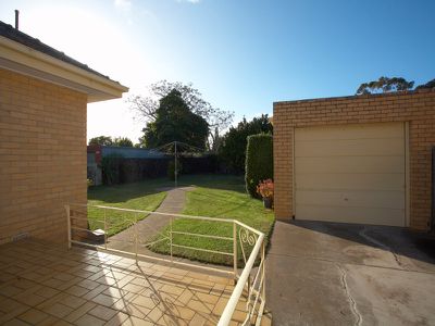 15 Queens Court, Werribee