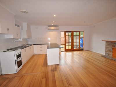 2/117 Nelson Place, Williamstown
