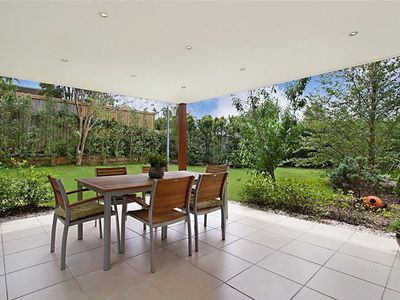 22 Hill Park Crescent, Rochedale South
