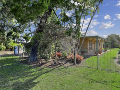 1 Seventh Avenue, Woodgate