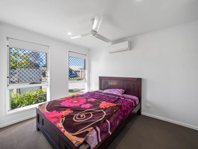 1&2 / 9 Como Place, Waterford West