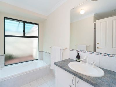 10 Limerick Way    UNDER OFFER, Fremantle