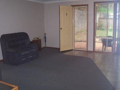 7 / 10 Albert  St, Ourimbah