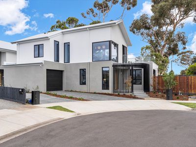 15b Curtin Court, Altona