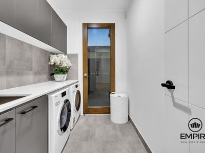 45 Stonefox Circuit, Clyde North