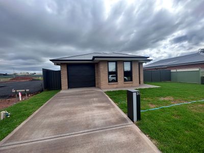 36 Violet Circuit, Dubbo