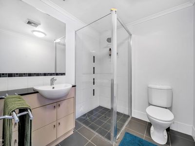 8 / 172 McLeod Street, Cairns North