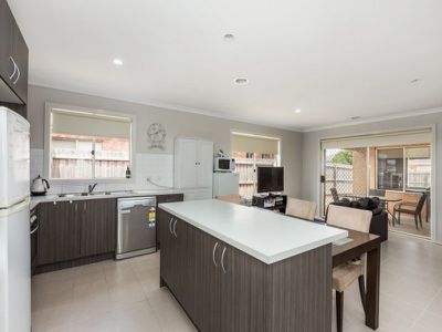 15 Fatham Drive, Wyndham Vale