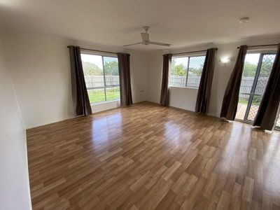 1 / 12 Bayrise Drive, Urangan