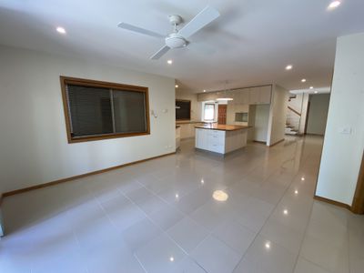8 Perch Close, Werribee South