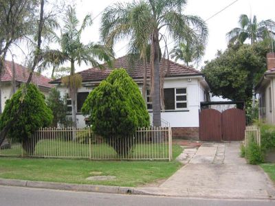 11 Martin St, Roselands