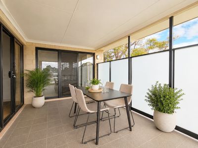 8 / 10 Trink Street, Cloverdale