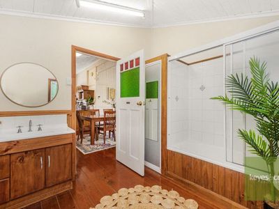 2 Lomax Street, Mysterton