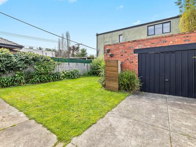 324 Bambra Road, Caulfield South