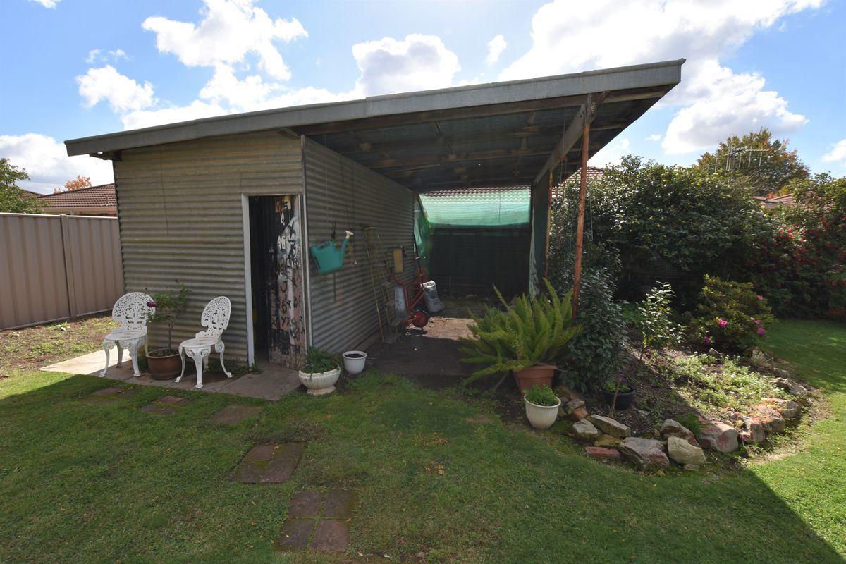 64 Lake Road, Kyabram