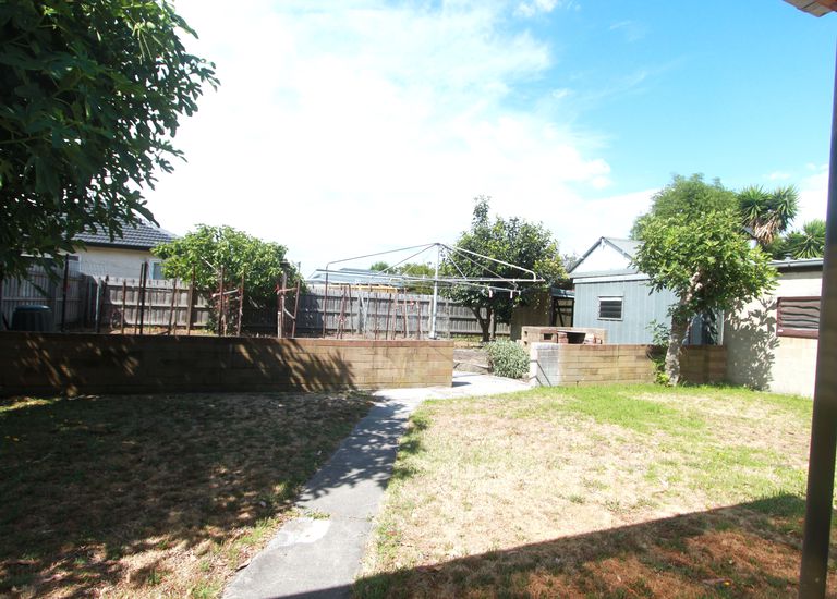 36 Alward Avenue, Clayton South