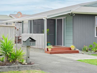 2 Robert McKeen Street, Otaki Beach