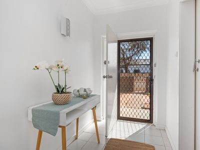 112 Piccadilly Street, Piccadilly