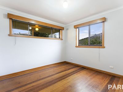 2 / 18 Guilford Road, Riverside