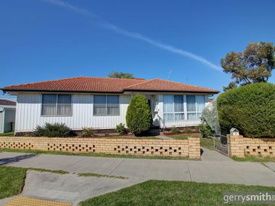 4 Bleakley Street, Horsham