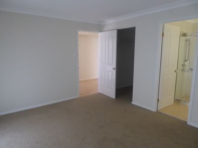 6 Hallen Place, West Hoxton