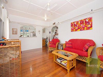 1 / 10A Cowley Street, West End