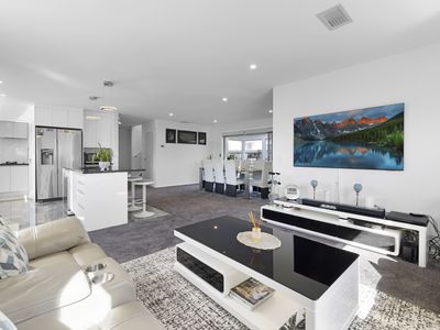 179 Mclintock Street North, Johnsonville