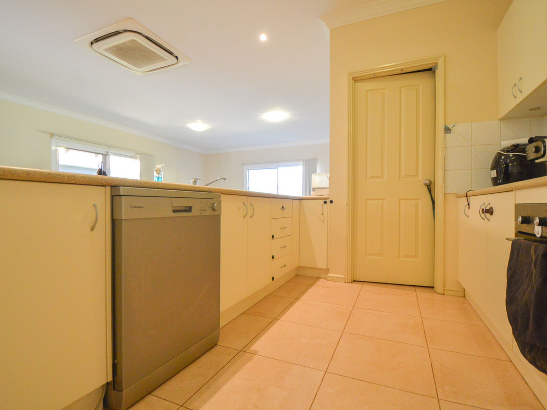 8 Snappy Gum Way, South Hedland