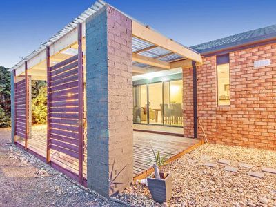 18 Peppermint Crescent, Wyndham Vale