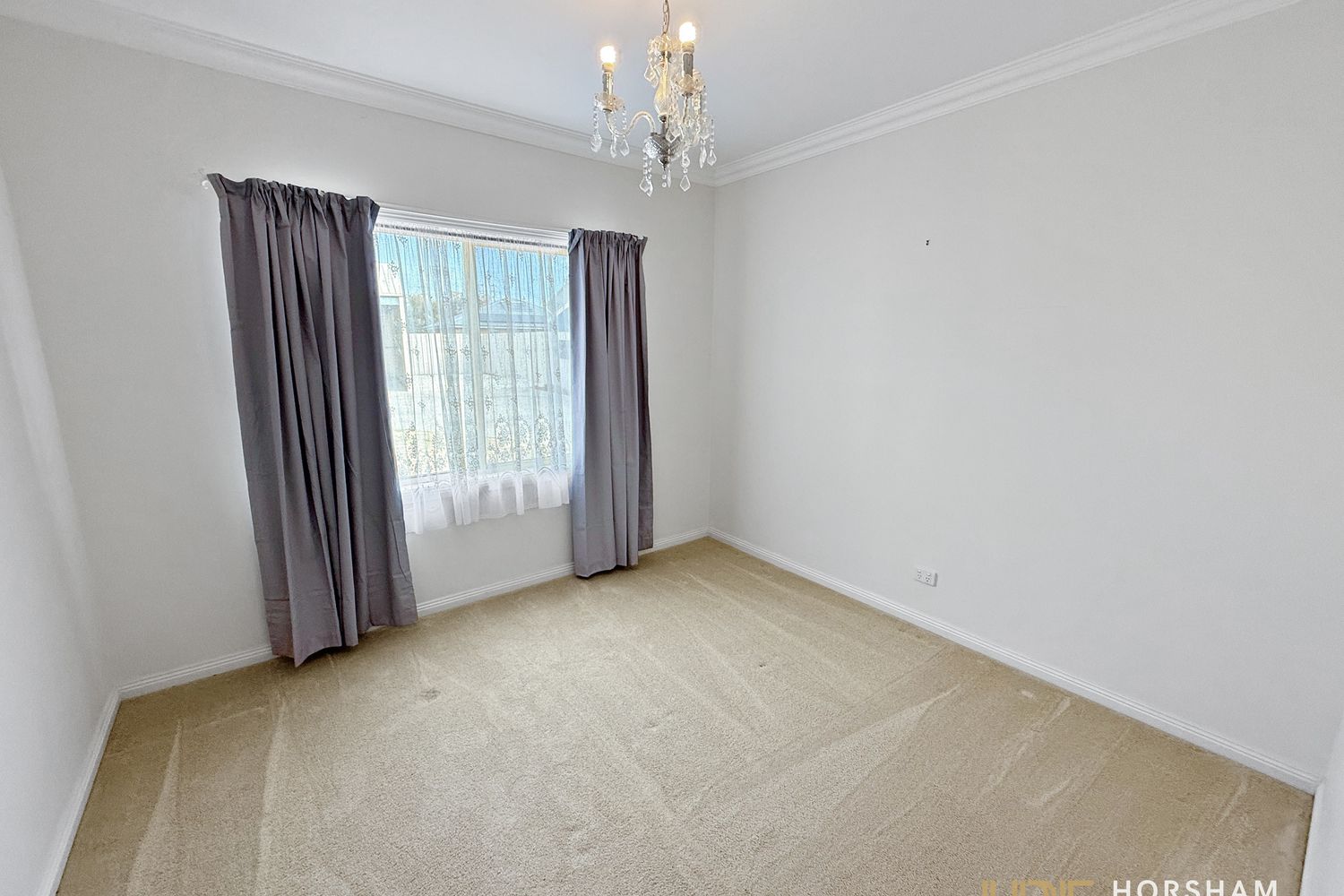 12 Tobruk Street, Horsham