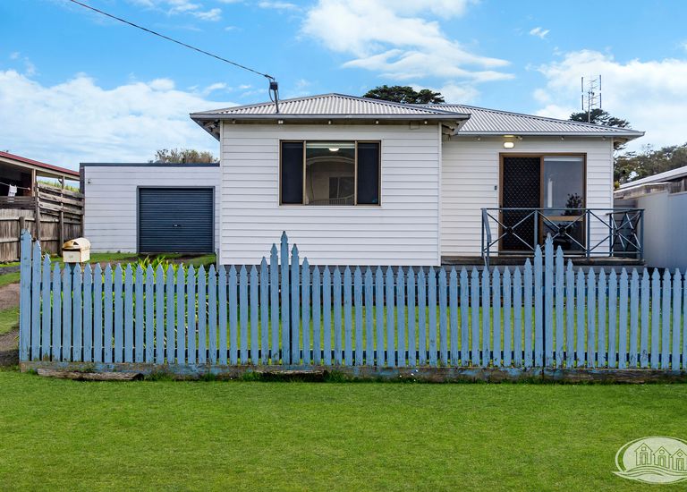 24 Theresa Street, Portland North