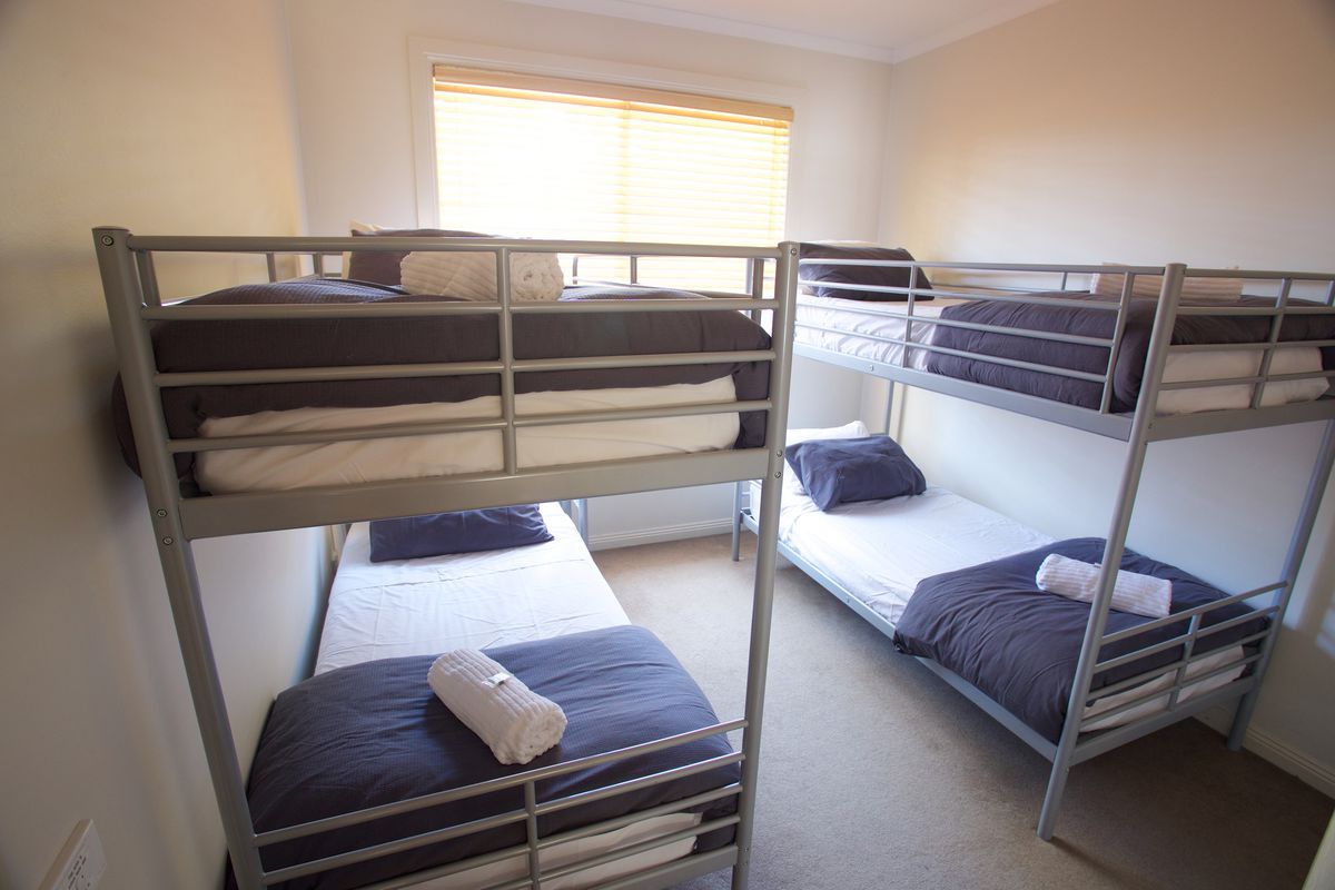 1 / 6 Man Court, Sawmill Settlement