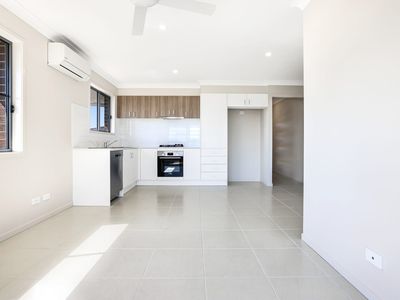 2 / 14 Mustang Close, Hillvue