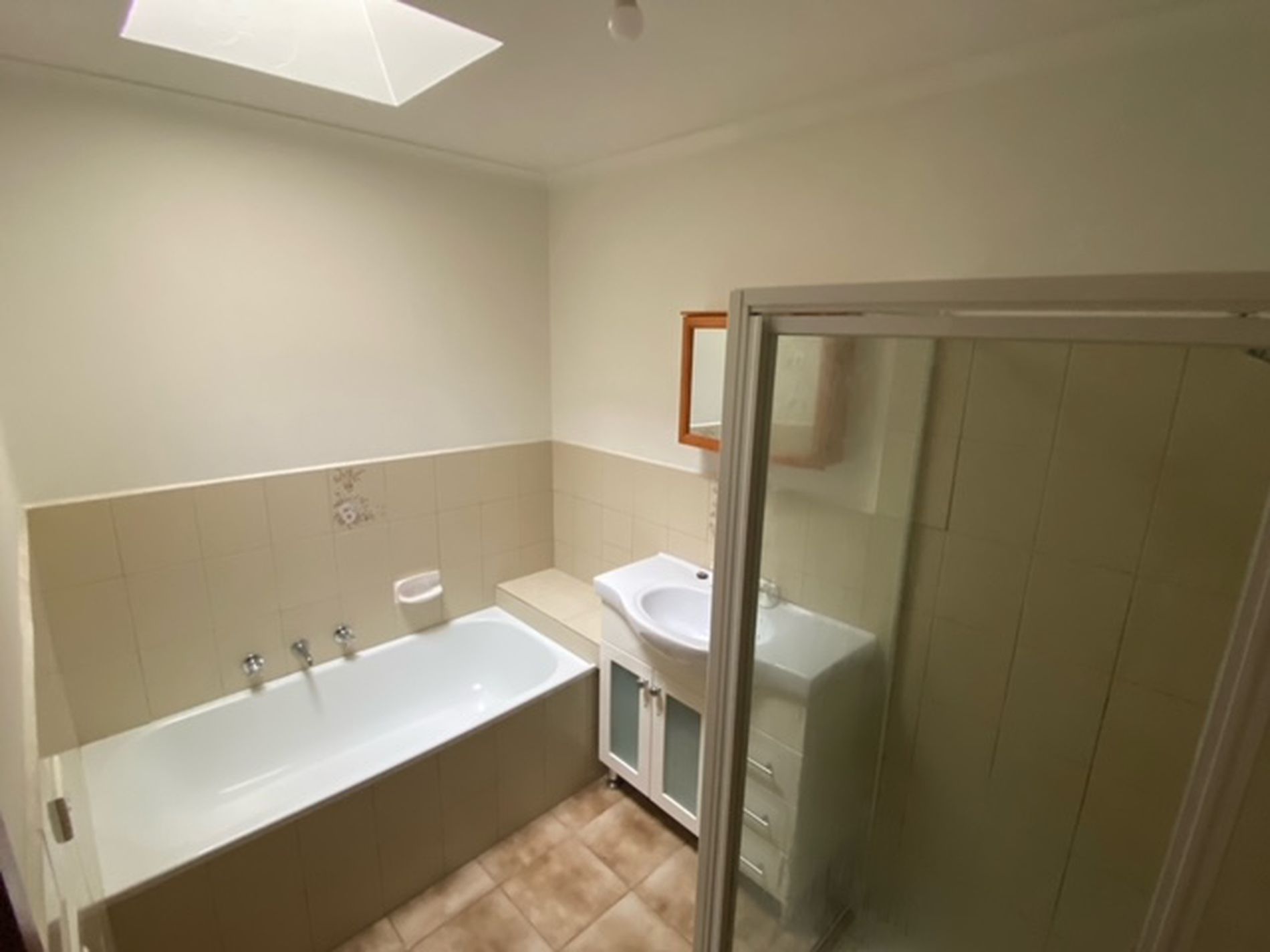 1 / 1 Branton Road, Hoppers Crossing