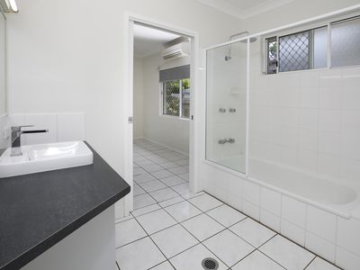 23 Dodd Court, Mooroobool