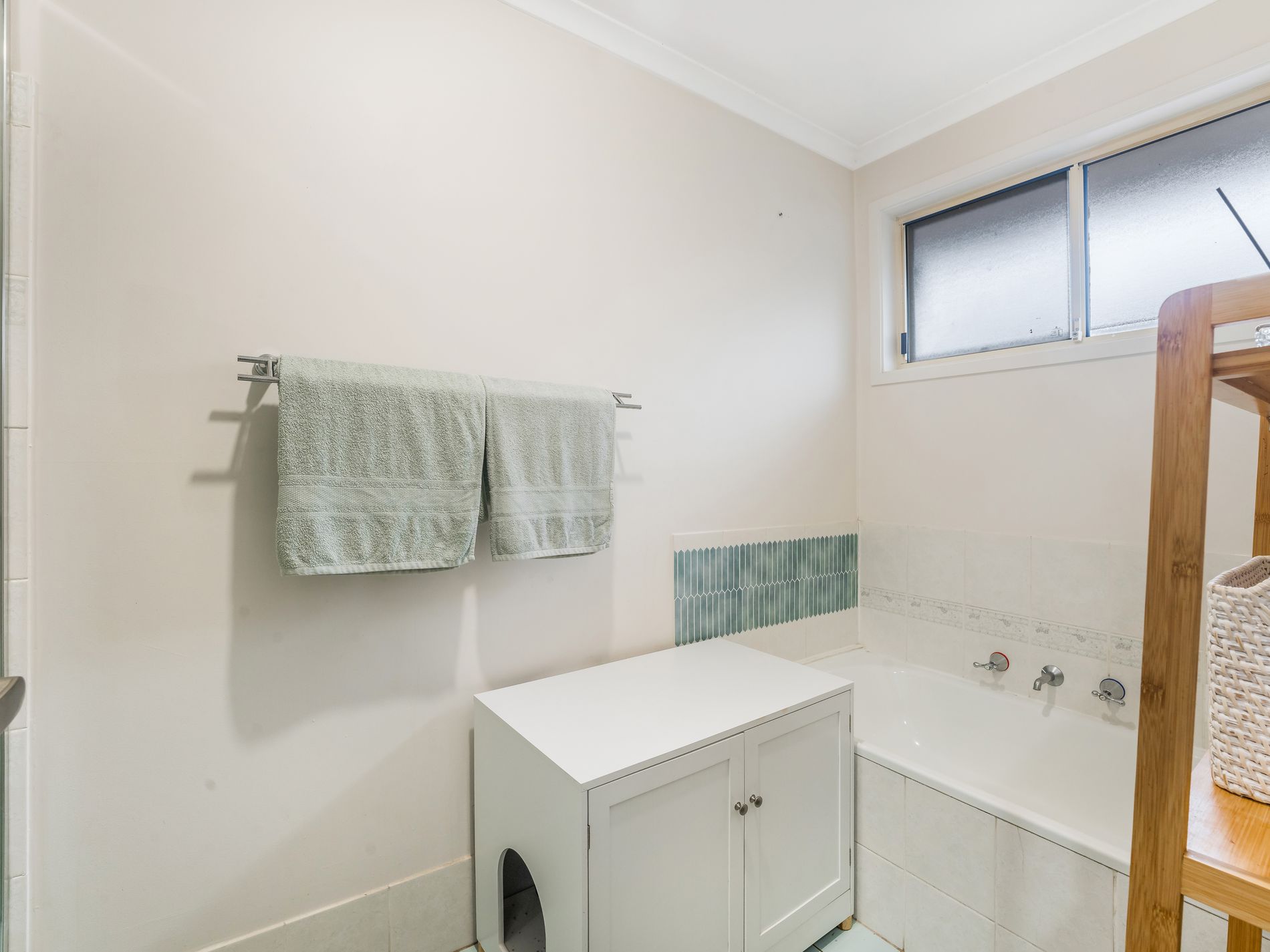 6 Moore Place, Currans Hill