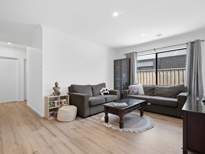 3 Razorbill Terrace, Werribee