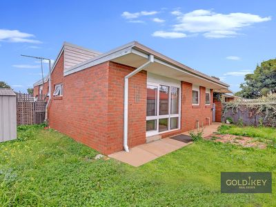 5 / 1 Bayview Crescent , Hoppers Crossing