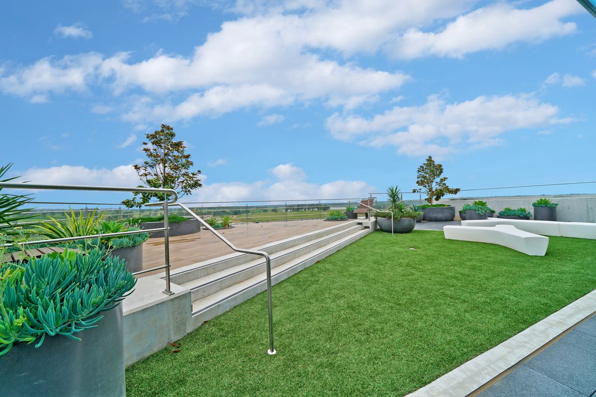 1.02 / 90 Podium Way, Oran Park